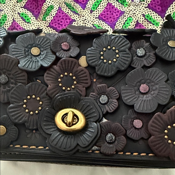 RARE ROUGE Coach Black and Purple Floral Crossbody Bag Measures 4H x 6W - Picture 3 of 4